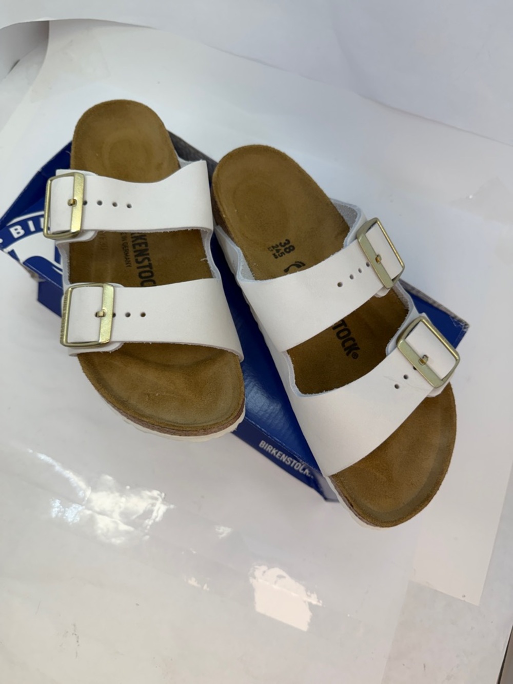 BIRKENSTOCK Arizona Sandal in Antique White suede slip on - Picture 3 of 6
